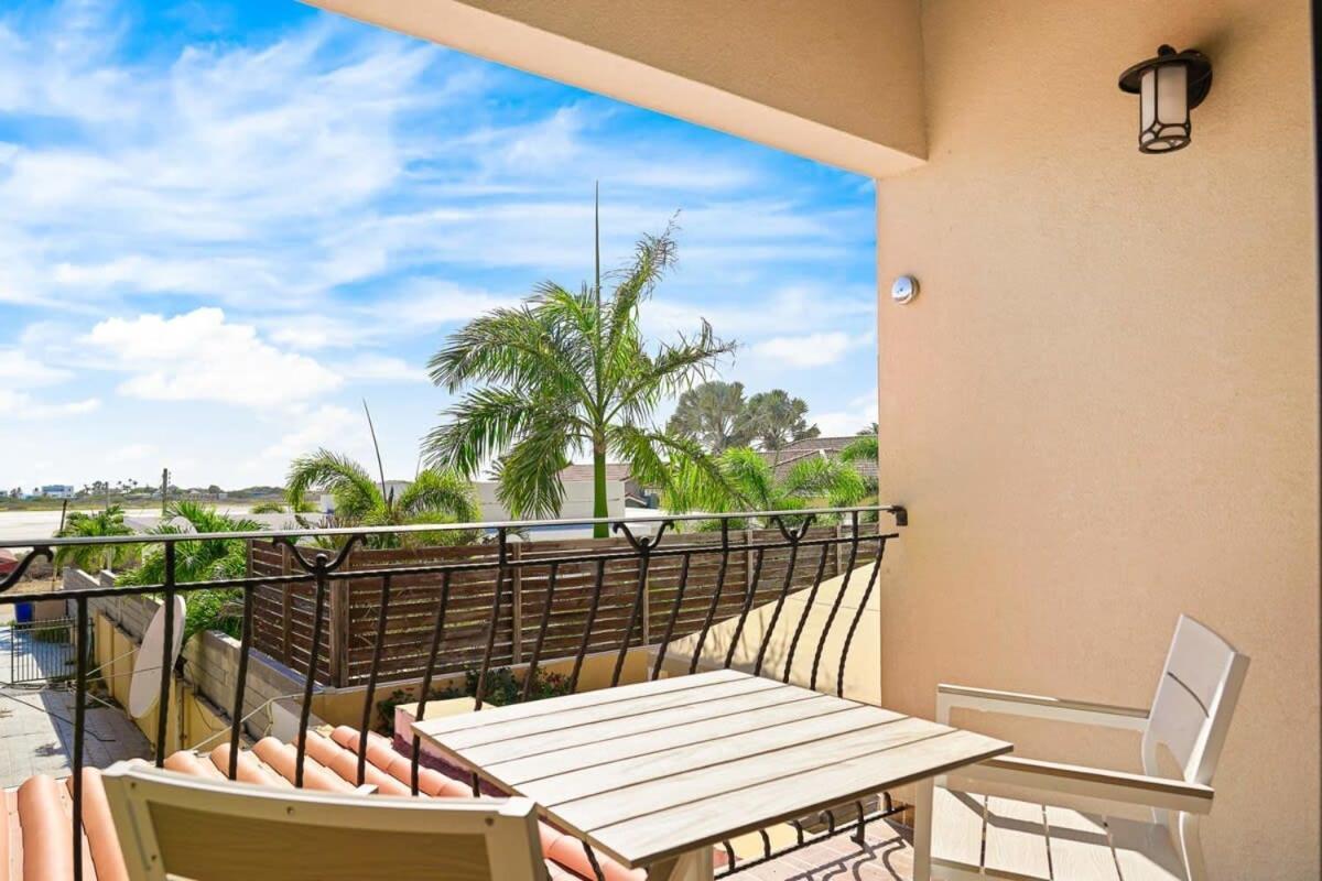 Wonder Apartment In Gold Coast With Private Pool パームビーチ エクステリア 写真