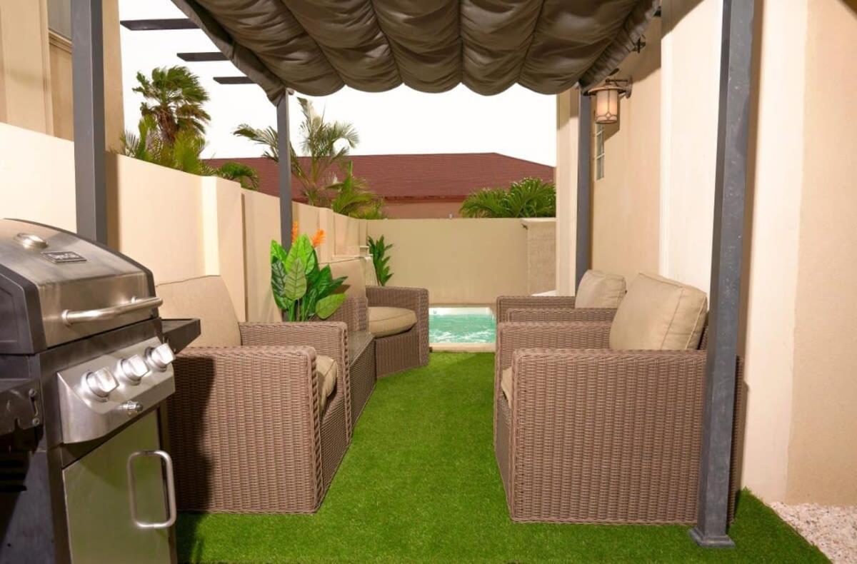 Wonder Apartment In Gold Coast With Private Pool パームビーチ エクステリア 写真