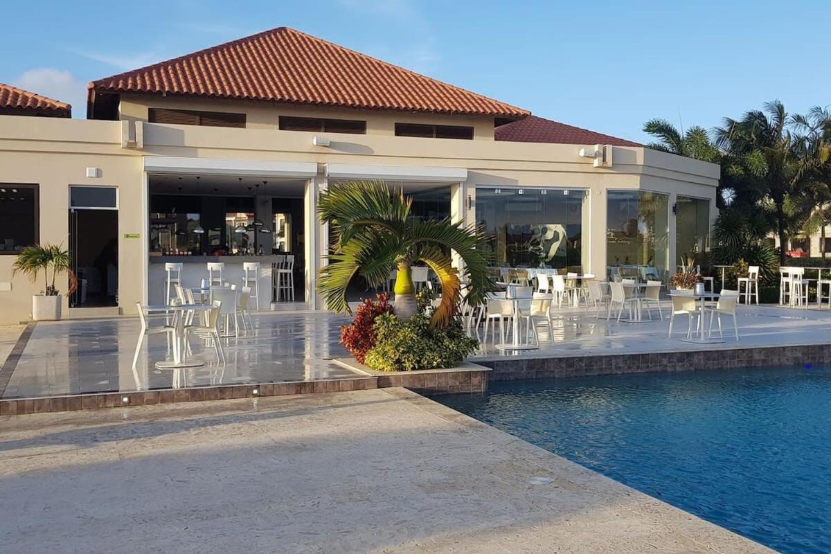 Wonder Apartment In Gold Coast With Private Pool パームビーチ エクステリア 写真
